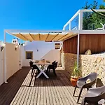 Casa - House, Private Terrace & Pool 度假居