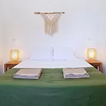 Casa - House, Private Terrace & Pool * 베나질