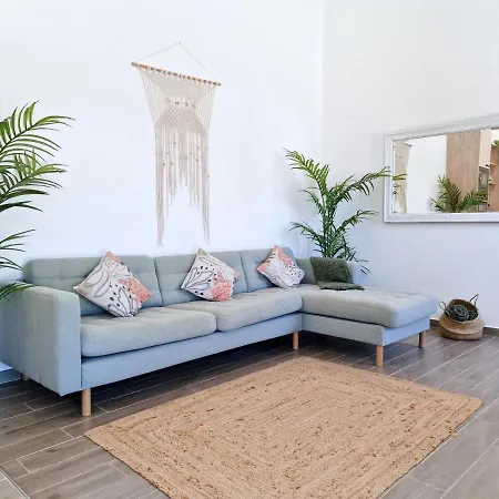 Casa - House, Private Terrace & Pool Σπίτι διακοπών *